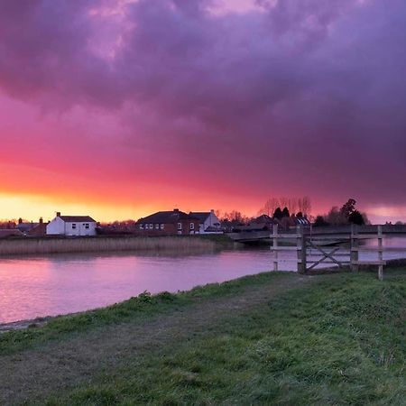 Riverbank Guest House Wiggenhall Saint Germans Luaran gambar