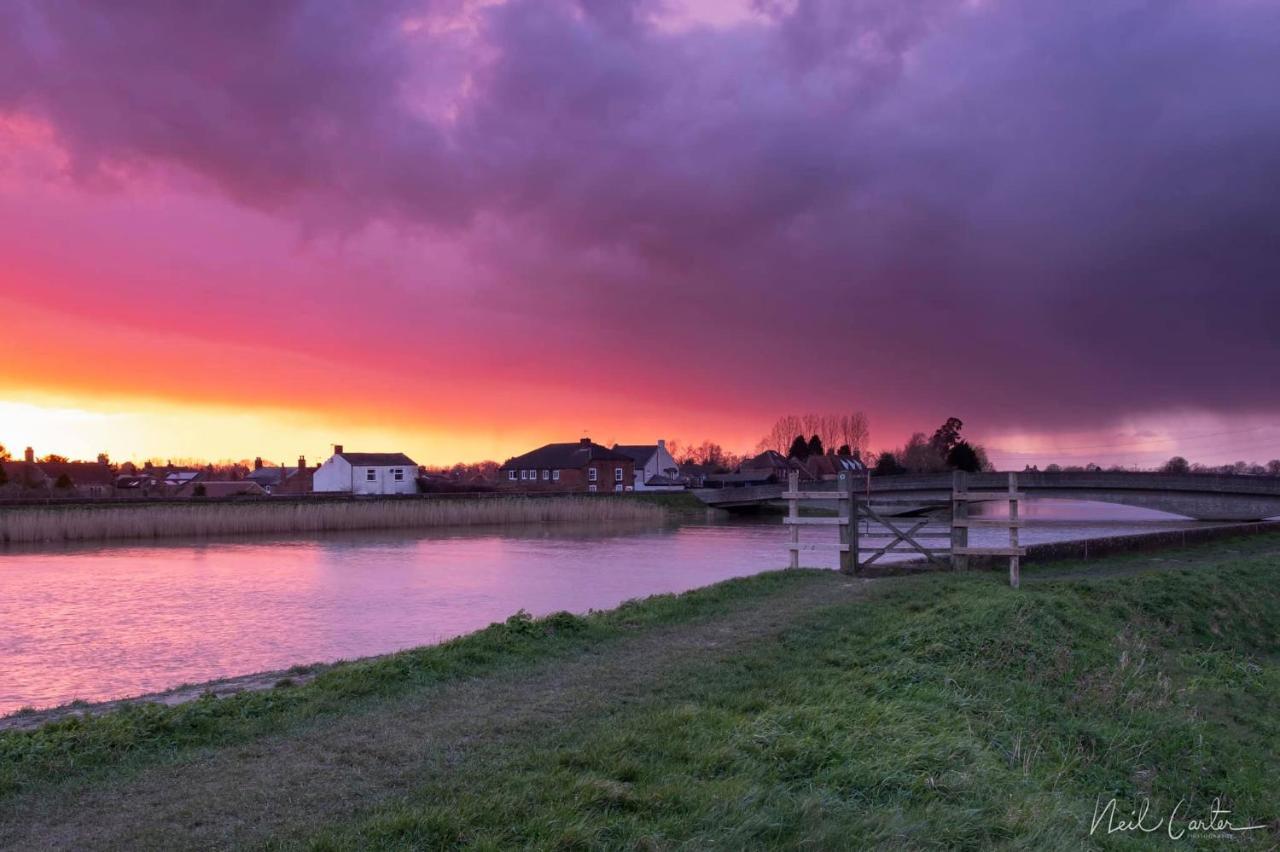 Riverbank Guest House Wiggenhall Saint Germans Luaran gambar